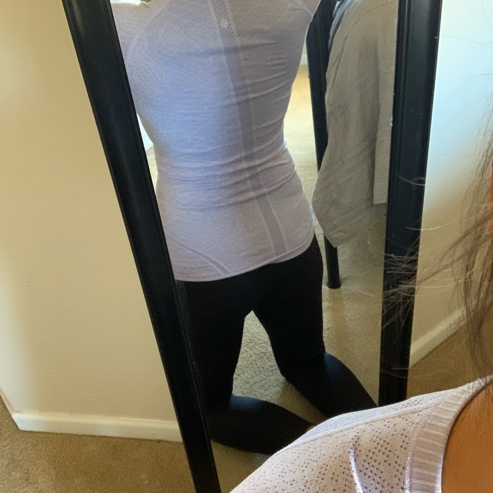 Lululemon lavender short sleeve